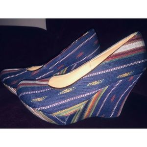 WEDGE HEELS SZ 5 1/2 HANDMADE IN GUATEMALA NWOT